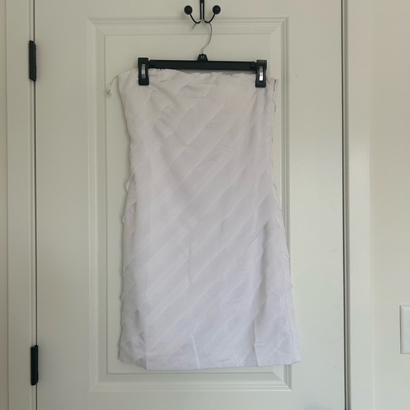 NWT Lucy Paris Strapless White Layered Ruffle Mini Dress Medium - Picture 2 of 5